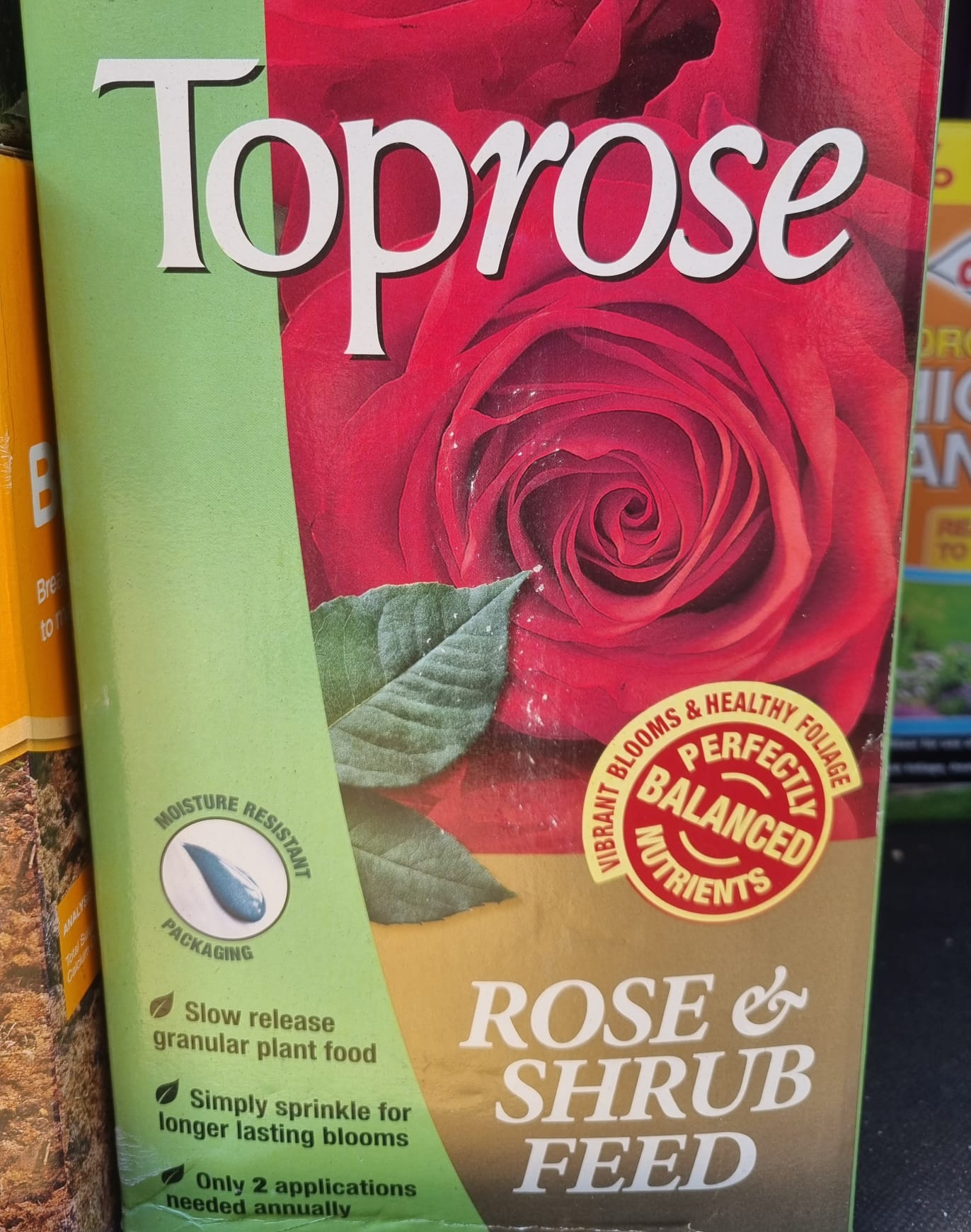 Top-Rose-Rose-Tree-And-Shrub-Feed - Holland House Garden Centre Preston